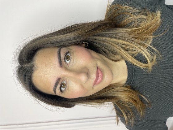 Antes y después de micropigmentación de cejas