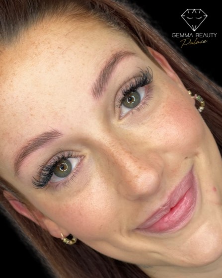 Resultado de micropigmentación de cejas